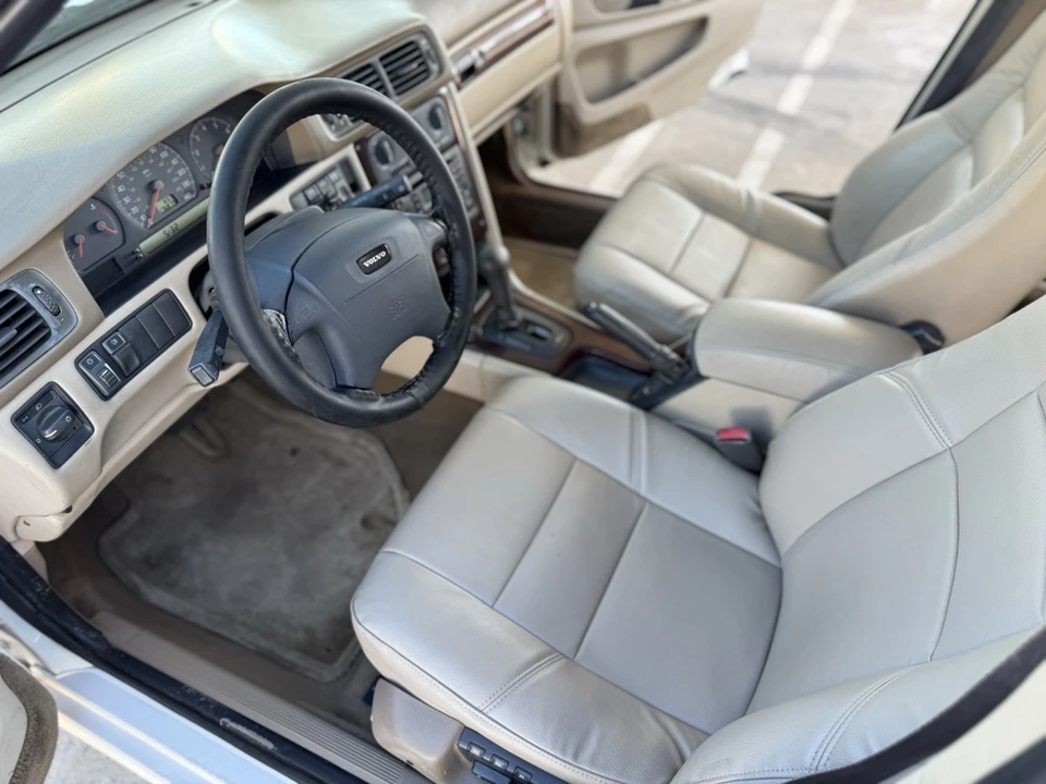 2000 Volvo V70 2nd Gen - Image 18 of 21
