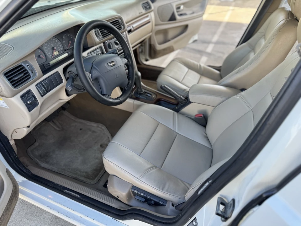 2000 Volvo V70 2nd Gen - Image 16 of 21