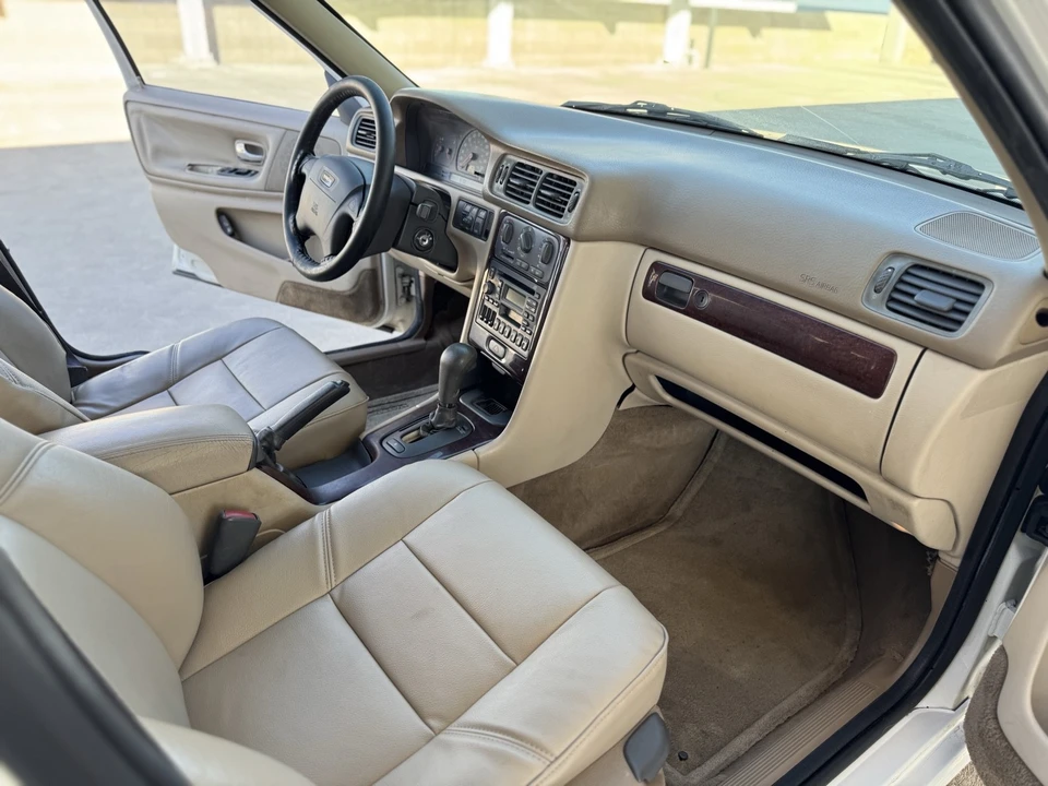 2000 Volvo V70 2nd Gen - Image 12 of 21