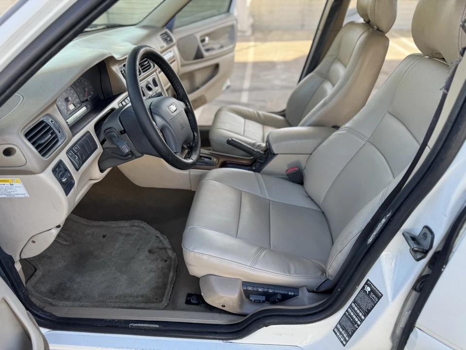 2000 Volvo V70 2nd Gen - Image 17 of 21