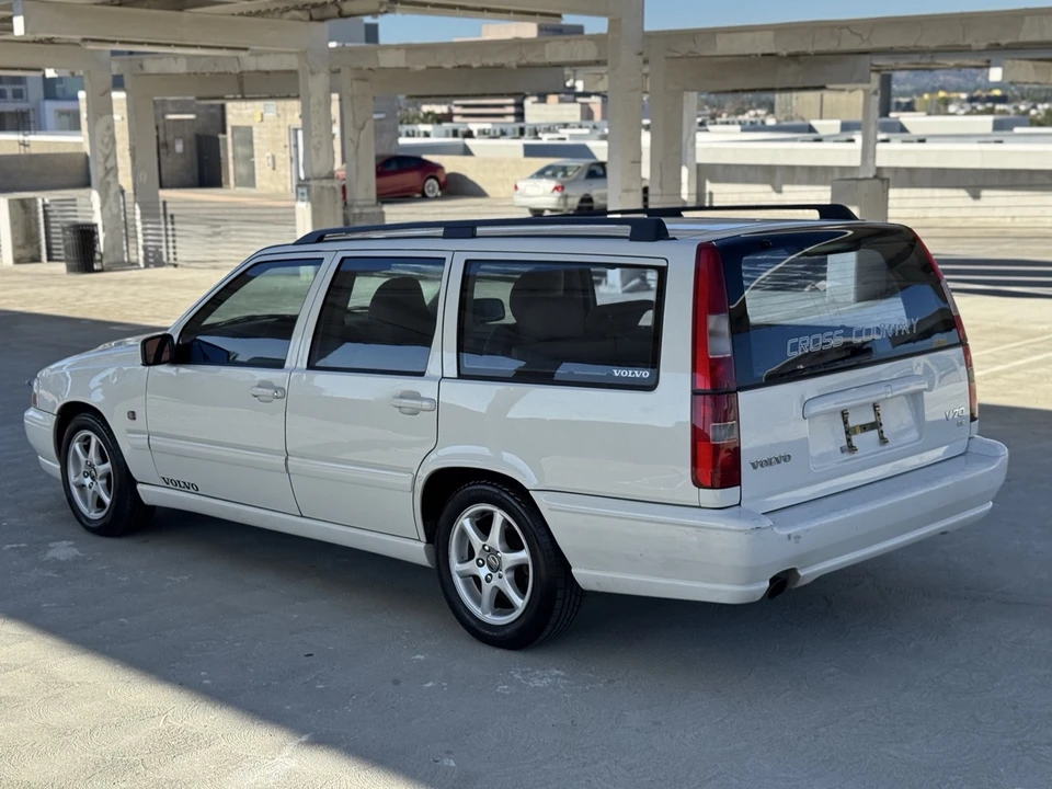 2000 Volvo V70 2nd Gen - Image 4 of 21