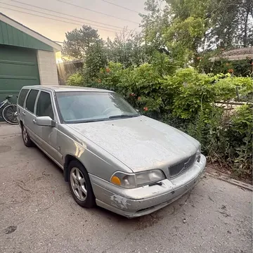 2000 Volvo V70