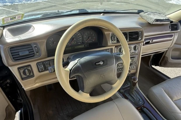 2000 Volvo V70 1st Gen - Image 5 of 7