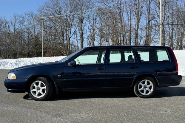 2000 Volvo V70 1st Gen - Image 3 of 7
