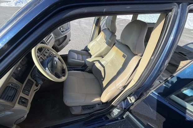2000 Volvo V70 1st Gen - Image 4 of 7