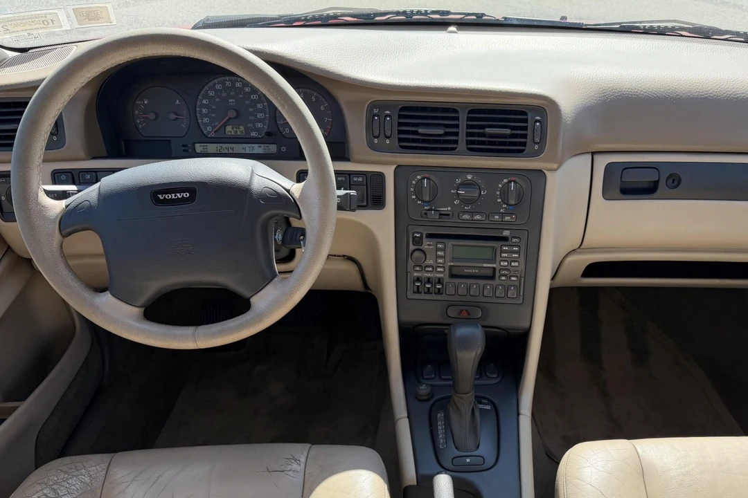2000 Volvo V70 1st Gen - Image 5 of 8
