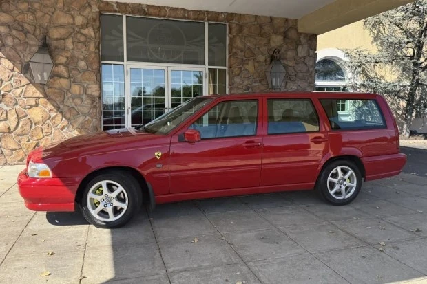 2000 Volvo V70 1st Gen - Image 3 of 7