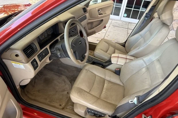 2000 Volvo V70 1st Gen - Image 5 of 7