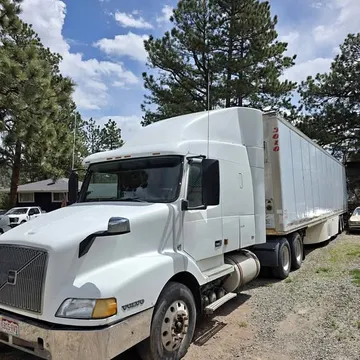 2000 Volvo VN