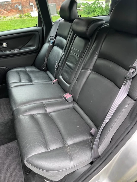 2000 Volvo V70 XC/XC70 2nd Gen - Image 7 of 10