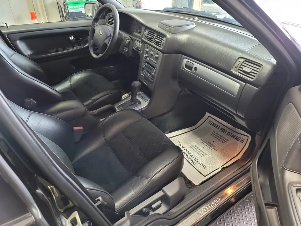 2000 Volvo V70 R 1st Gen - Image 4 of 8