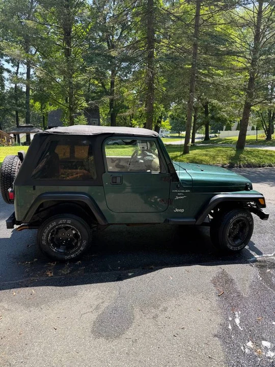 2000 Jeep TJ Wrangler - Image 2 of 3