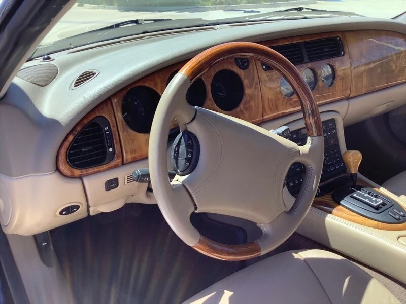 2000 Jaguar X100 XK8 - Image 18 of 24