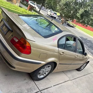 2000 BMW 323i