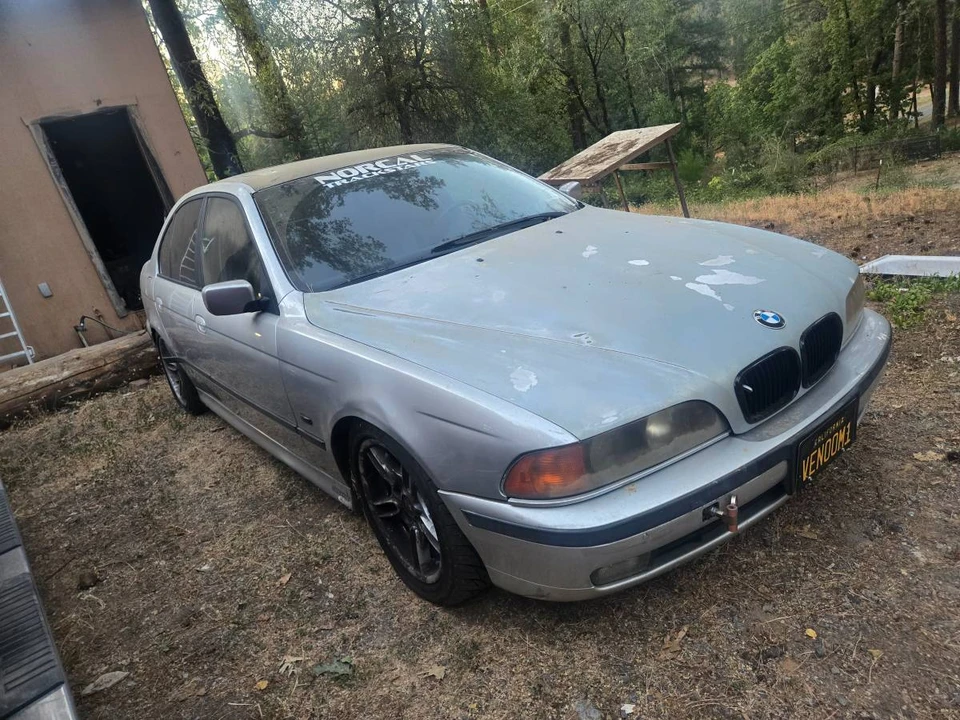 2000 BMW E39 540i - Image 2 of 7