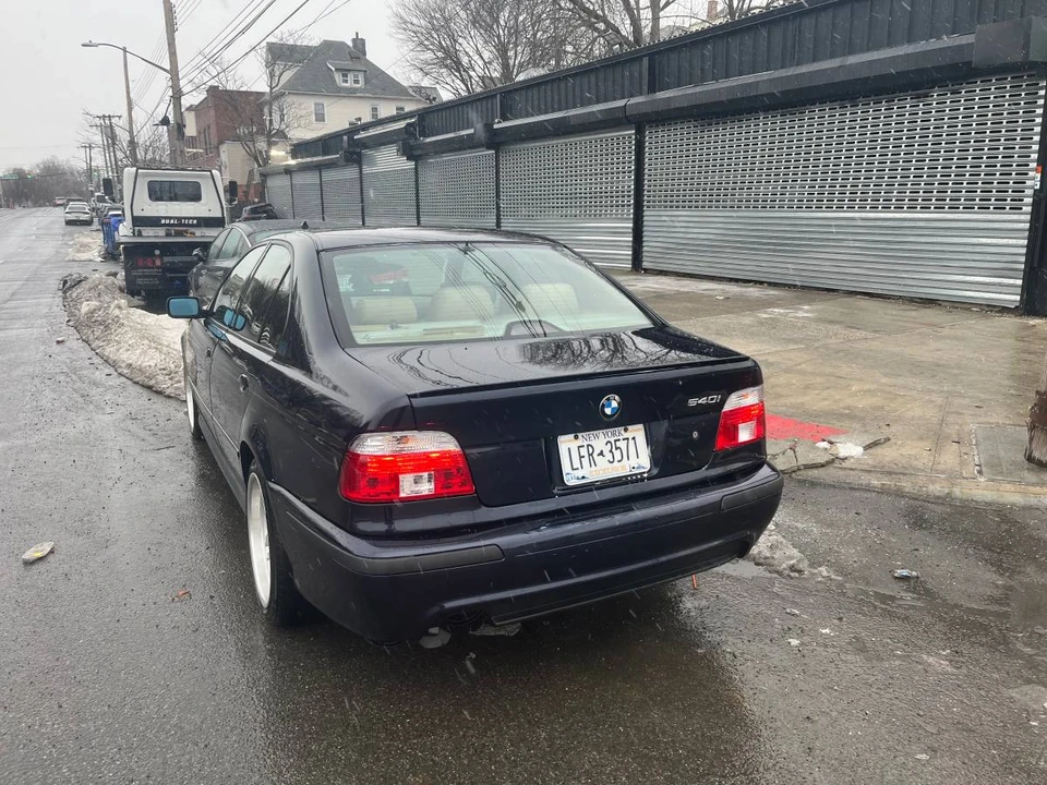 2000 BMW E39 540i - Image 2 of 7