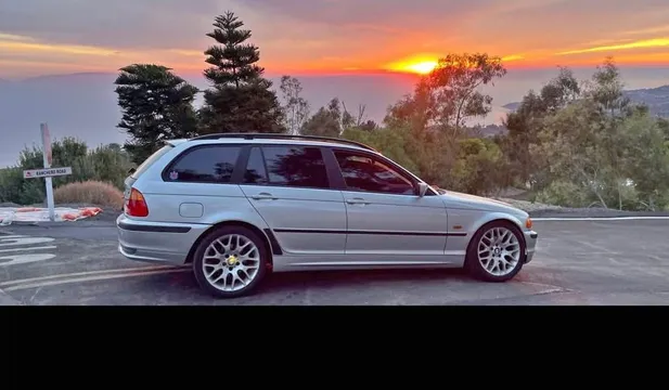 2000 BMW 323i Wagon