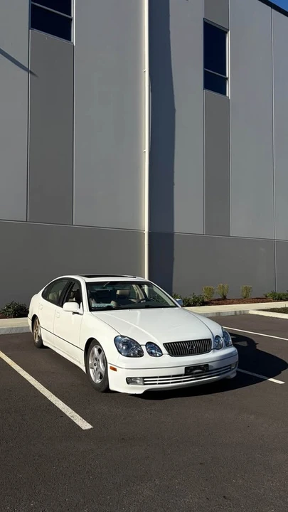 2000 Lexus GS 2nd Gen - Image 2 of 8