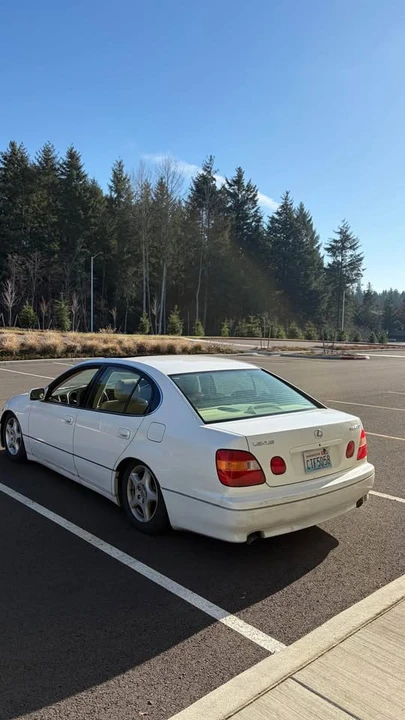 2000 Lexus GS 2nd Gen - Image 4 of 8