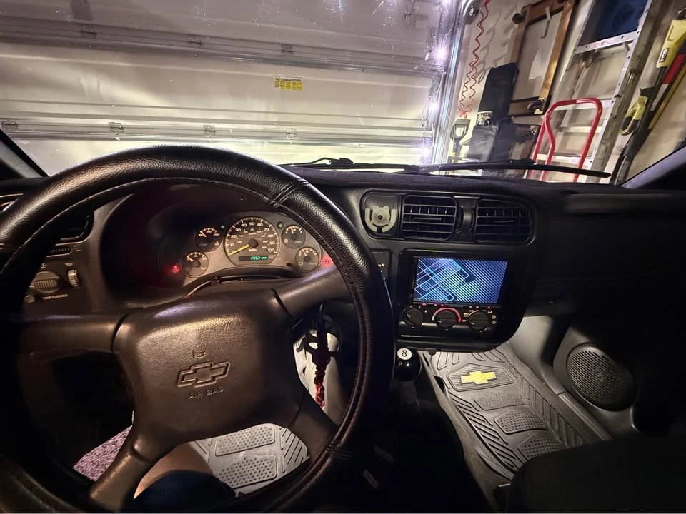2000 Chevrolet S-10 - Image 9 of 10