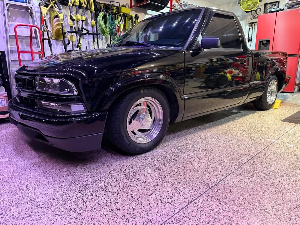 2000 Chevrolet S-10 - Image 2 of 10