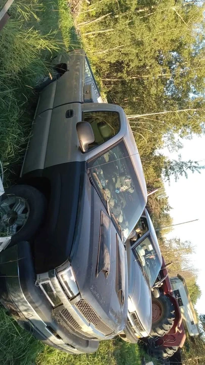 2000 Chevrolet S-10 - Image 8 of 8
