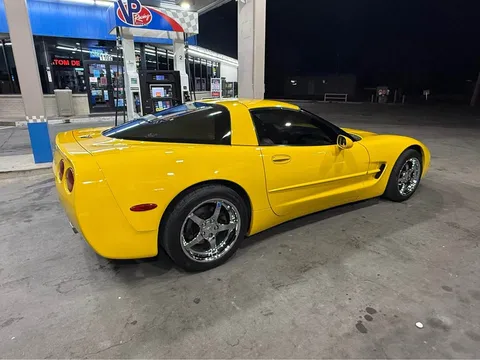 2000 Chevrolet Corvette C5 - Image 2 of 10