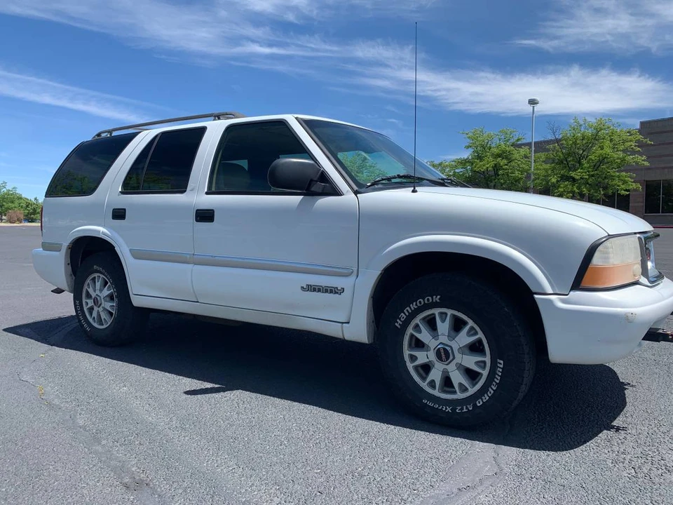 2000 GMC S-15 Jimmy 2nd Gen - Image 7 of 15