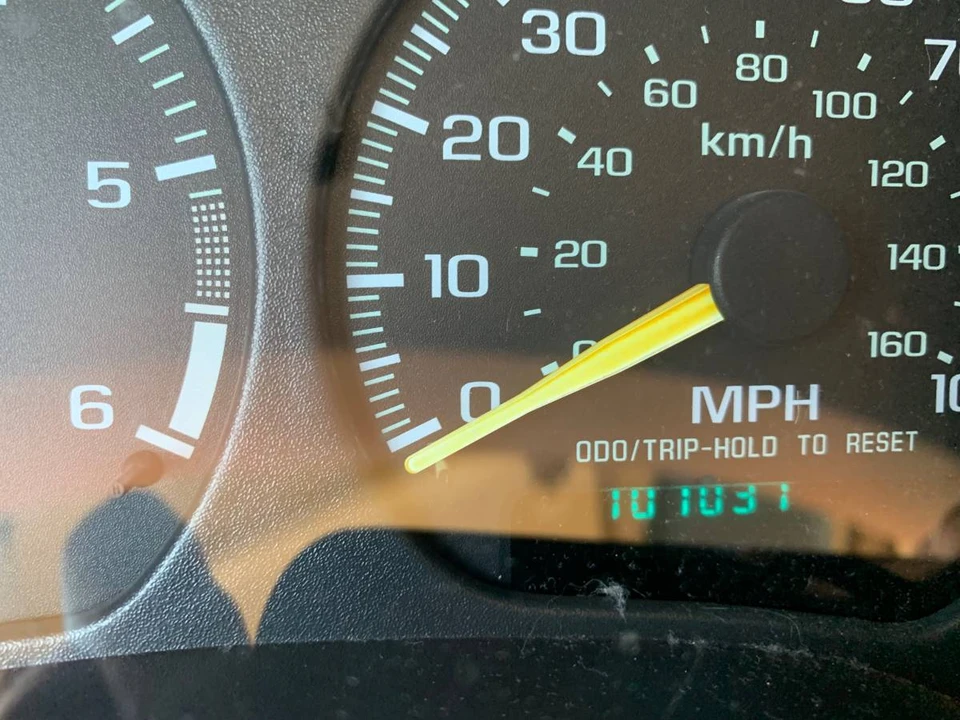 2000 GMC S-15 Jimmy 2nd Gen - Image 14 of 15