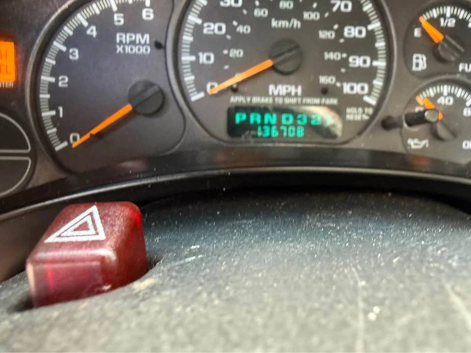 2000 GMC Sierra - Image 8 of 10