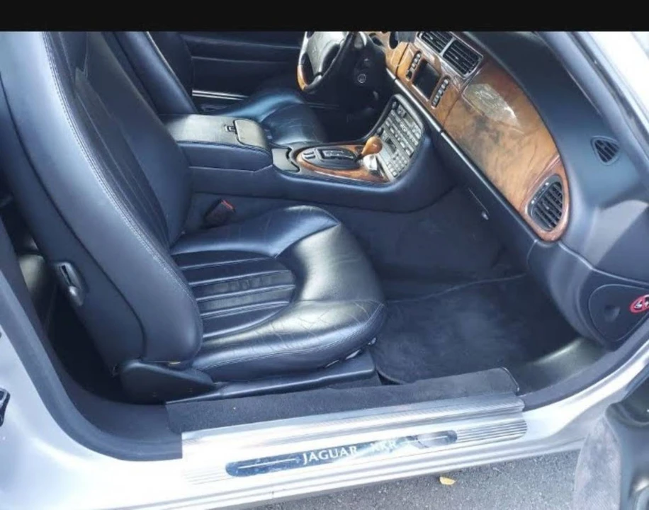 2000 Jaguar XK - Image 5 of 9