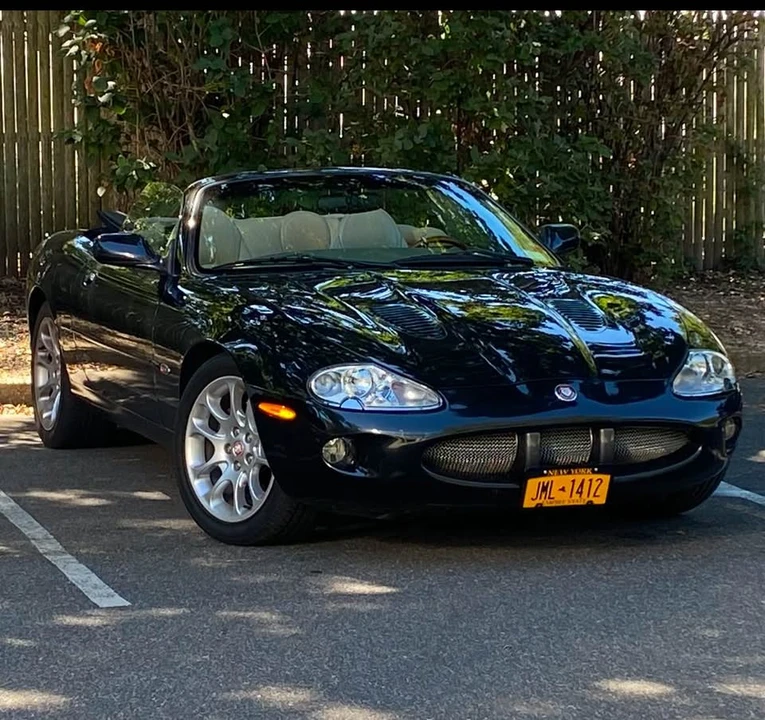 2000 Jaguar X100 XKR - Image 3 of 7