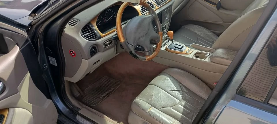 2000 Jaguar S-Type 2nd Gen - Image 7 of 10