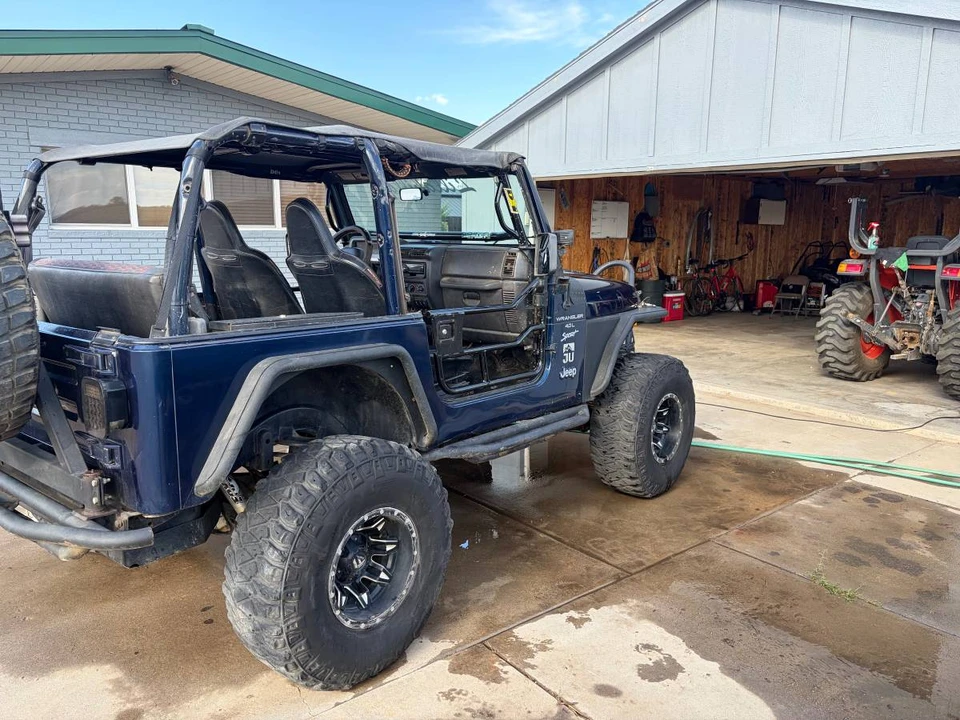 2000 Jeep TJ Wrangler - Image 3 of 12