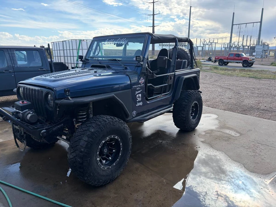 2000 Jeep TJ Wrangler - Image 2 of 12