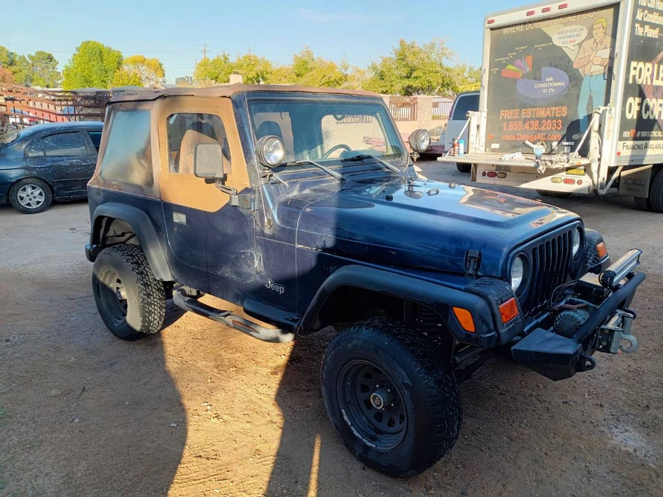 2000 Jeep TJ Wrangler - Image 2 of 5