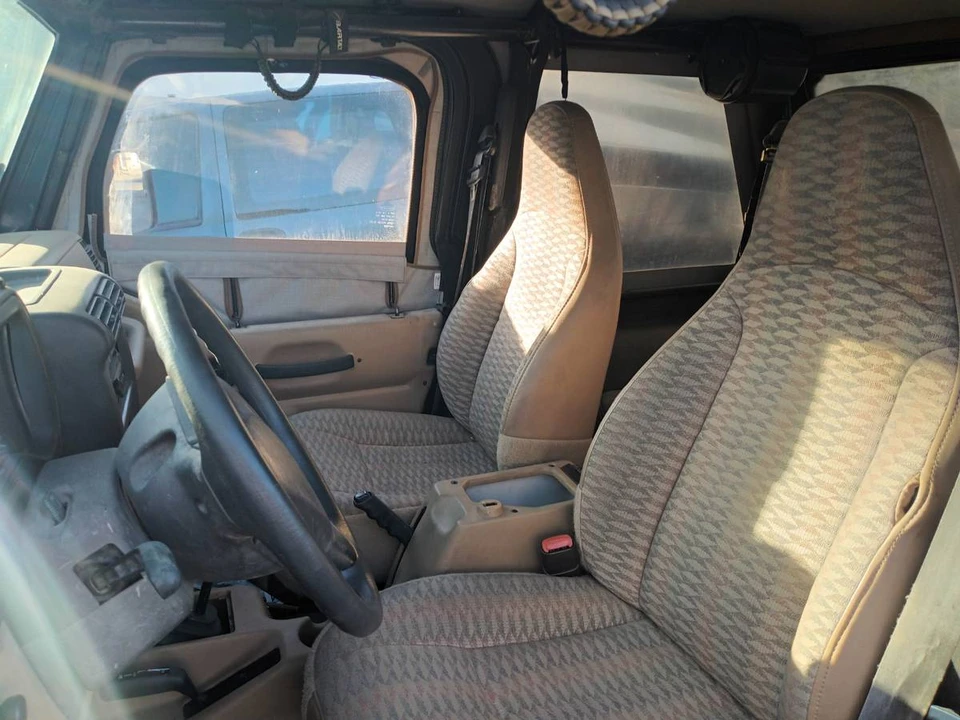 2000 Jeep TJ Wrangler - Image 5 of 5