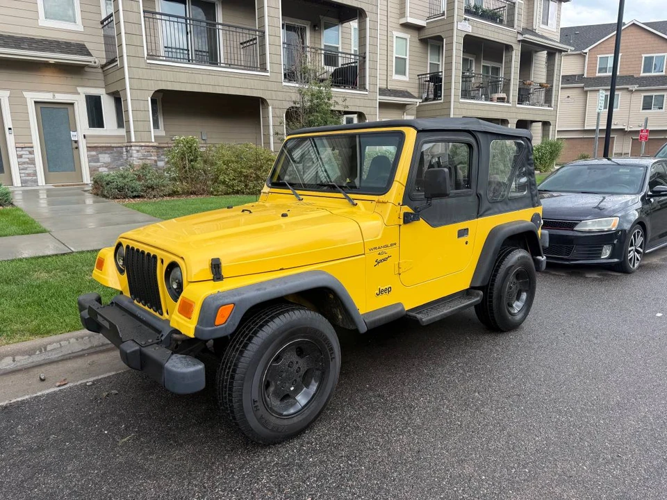 2000 Jeep TJ Wrangler - Image 2 of 9