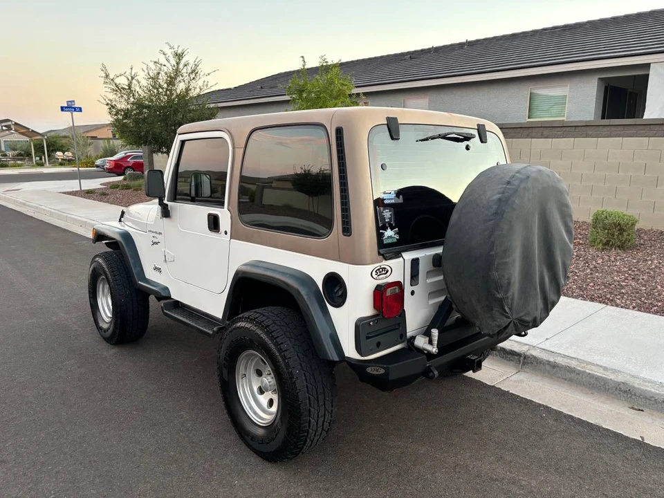 2000 Jeep TJ Wrangler - Image 2 of 11