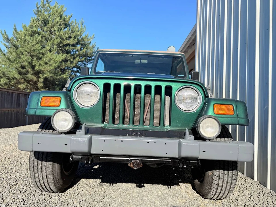 2000 Jeep TJ Wrangler - Image 9 of 10
