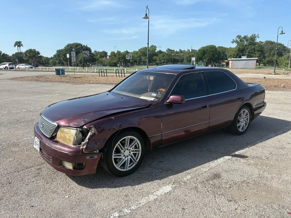 2000 Lexus LS 2nd Gen - Image 2 of 4