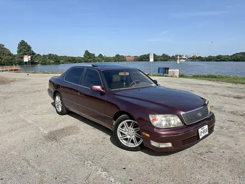 2000 Lexus LS 400