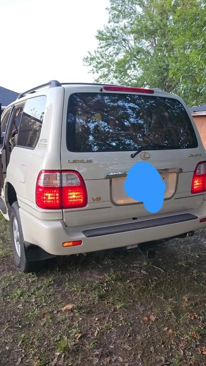2000 Lexus LX 2nd Gen - Image 4 of 10