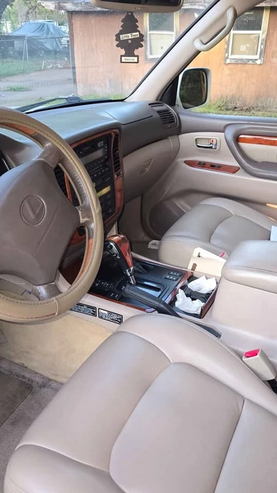 2000 Lexus LX 2nd Gen - Image 7 of 10