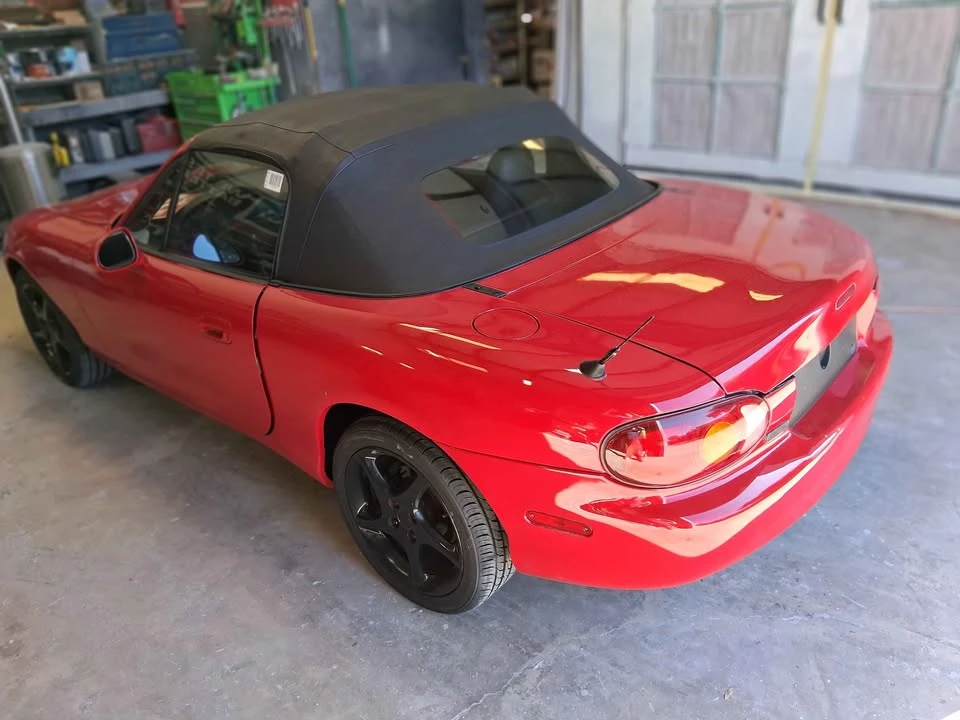 2000 Mazda NB MX-5 Miata - Image 3 of 4