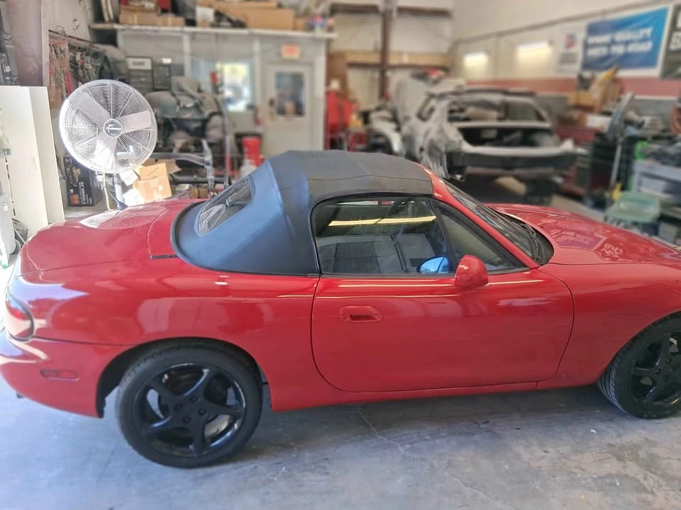 2000 Mazda NB MX-5 Miata - Image 2 of 4