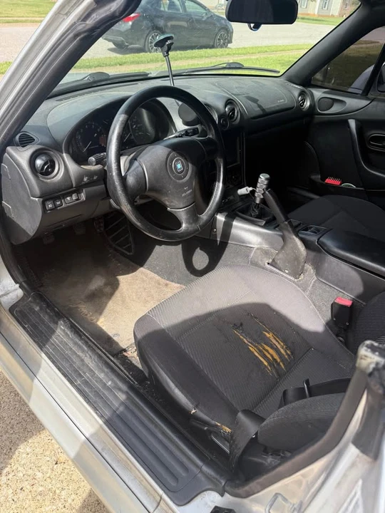 2000 Mazda NB MX-5 Miata - Image 3 of 8