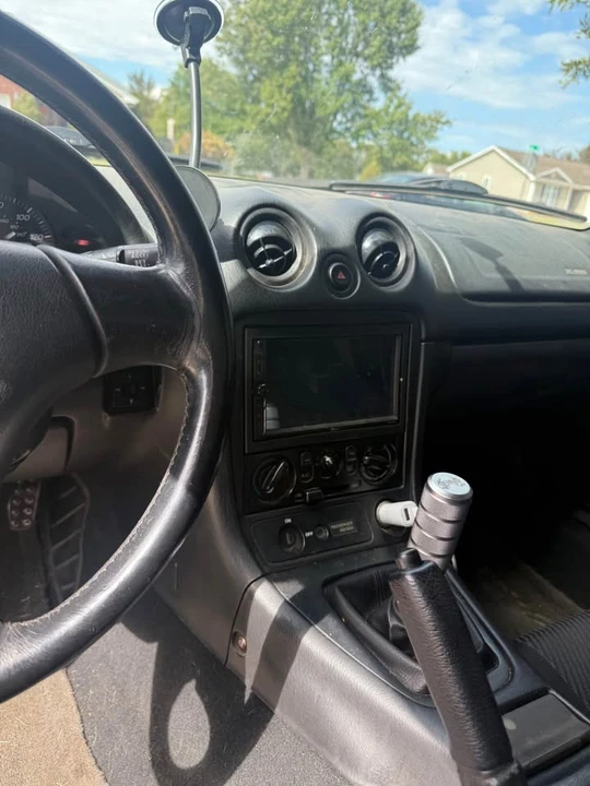 2000 Mazda NB MX-5 Miata - Image 2 of 8