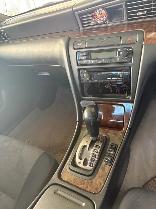 2000 Nissan Laurel 8th Gen - Image 6 of 10