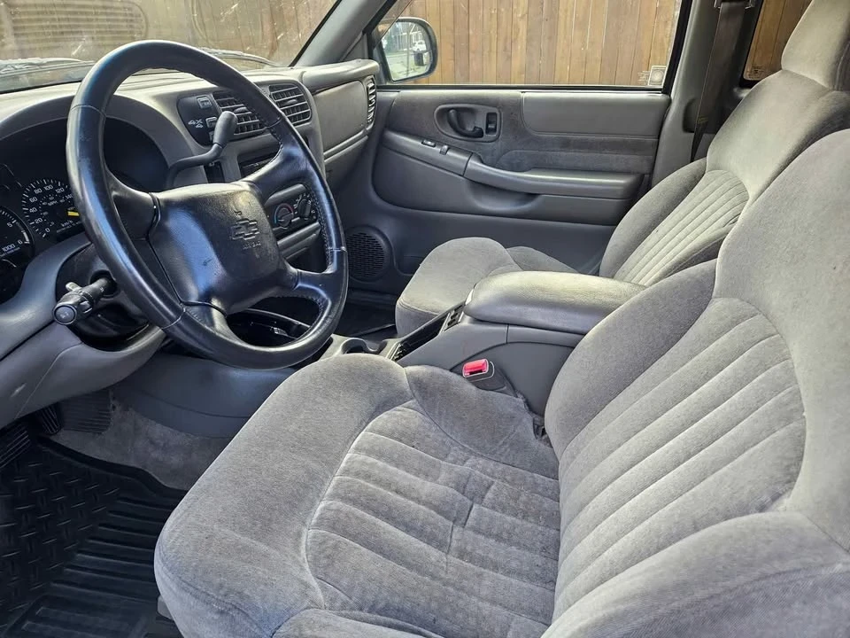 2000 Chevrolet S-10 Blazer 2nd Gen - Image 5 of 5